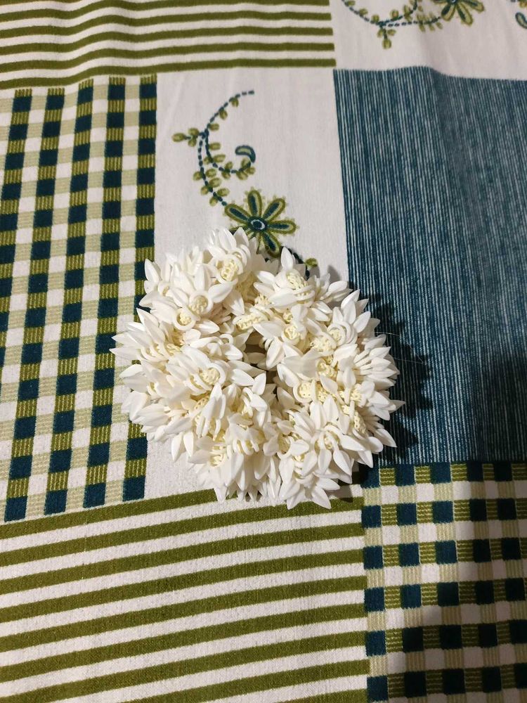 Artificial jagra white Flower Hair Accessory