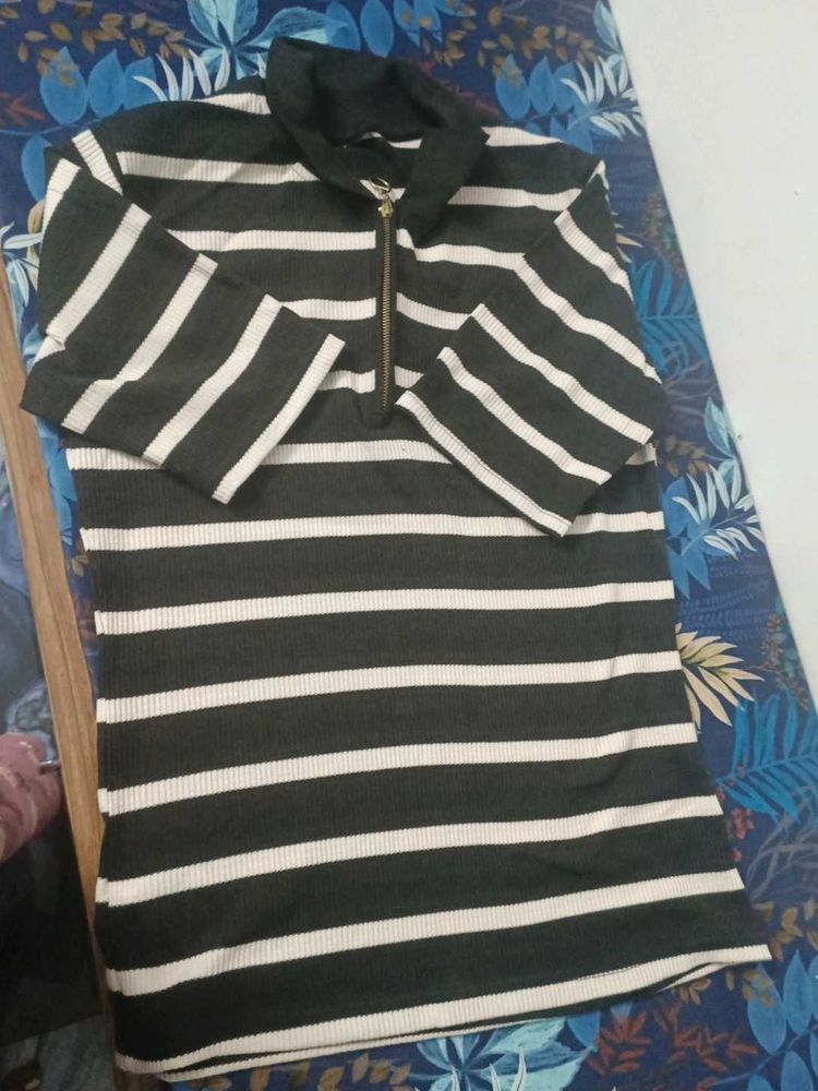 Striped Zip Neck Long Sleeve Top