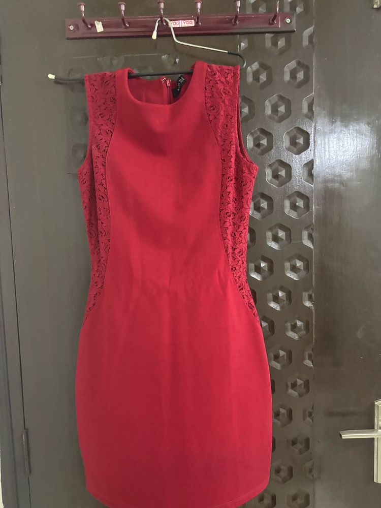 Chic Red Lace Trim Dress