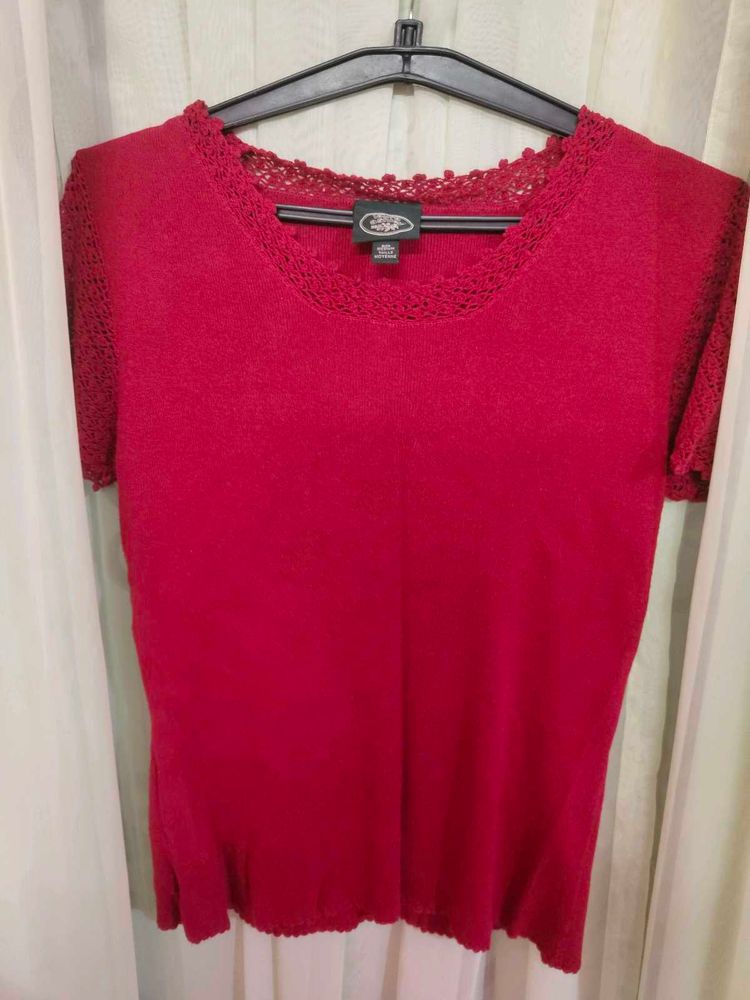 Elegant Red Lace Trim Knit Top