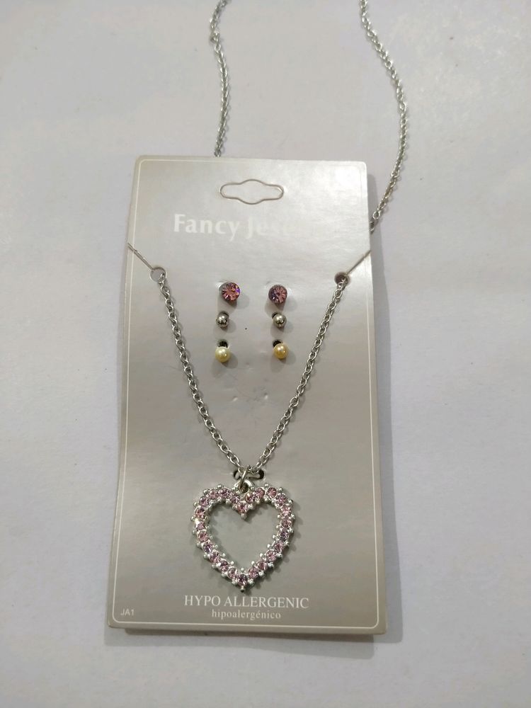 Beautiful Pendent Set With 3 Small Earrings