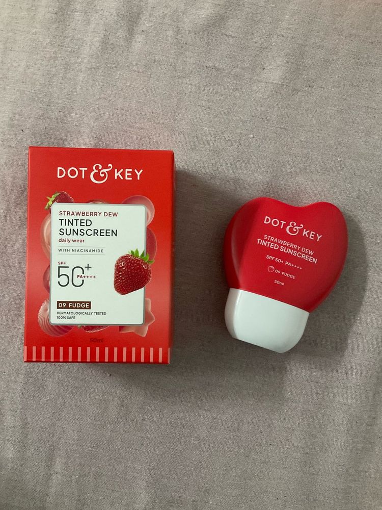 DOT &amp; KEY Tinted Sunscreen - Strawberry Dew