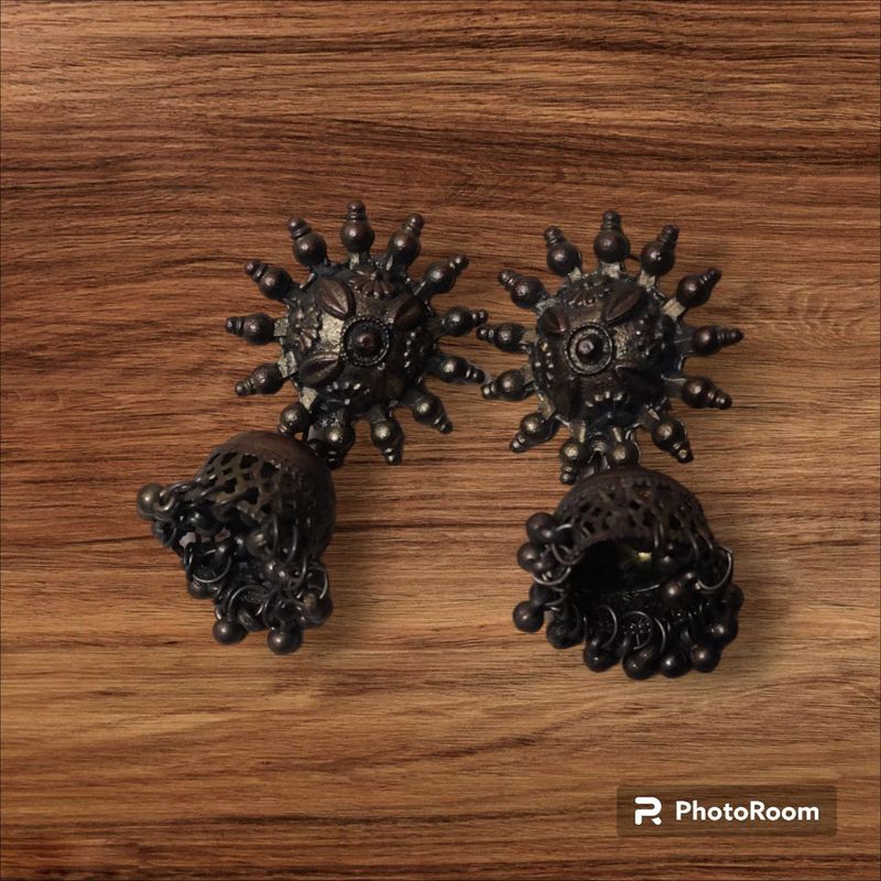 Oxidised Earing
