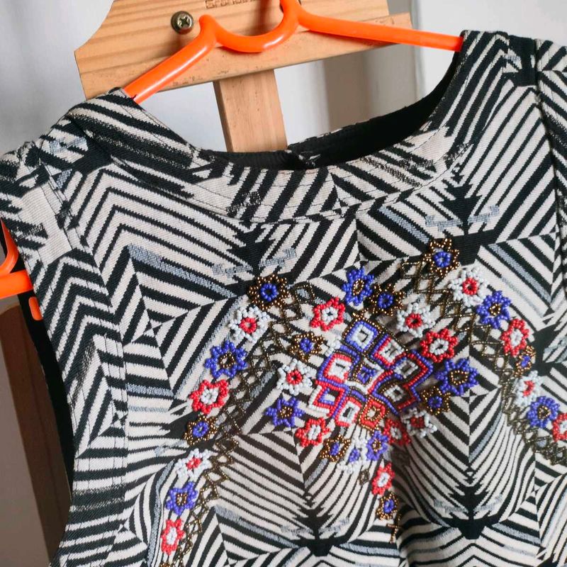 Embellished Geometric Print Kurta