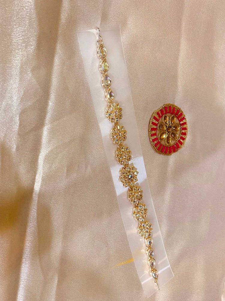 Exquisite Gold-Tone Floral Matha patti