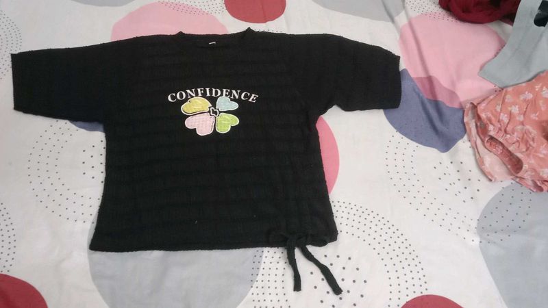 Chic Black "Confidence" Graphic T-Shirt