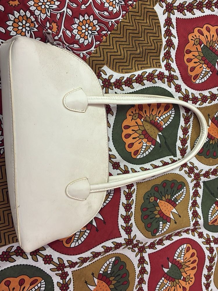 Chic Cream Handbag