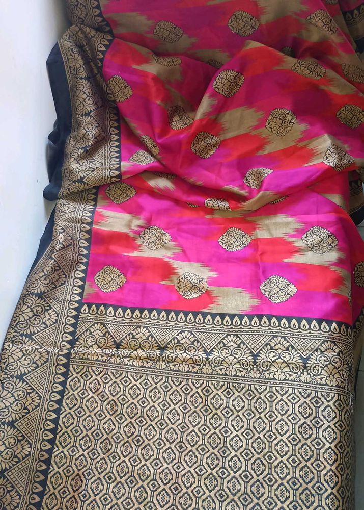 Elegant colour combination saare