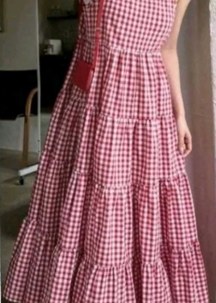 Chic Gingham Tiered Maxi Dress