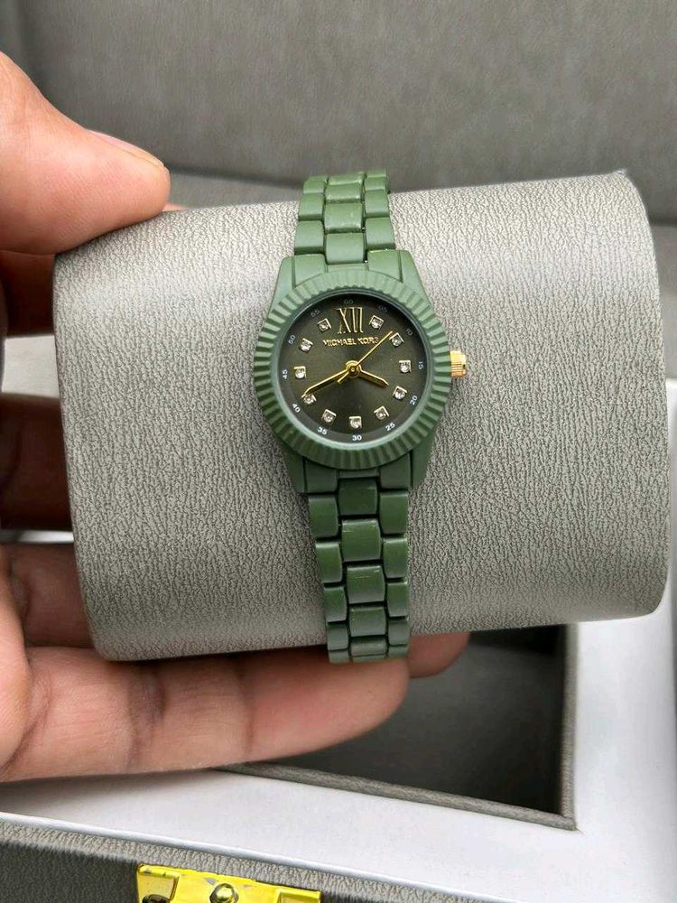 MK CERAMIC TYPE STRAP LADIES WATCH AT SALE