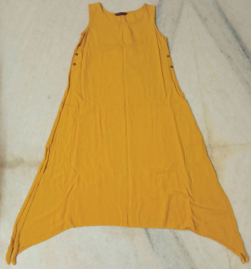 Yellow Sleeveless Trapeze Dress