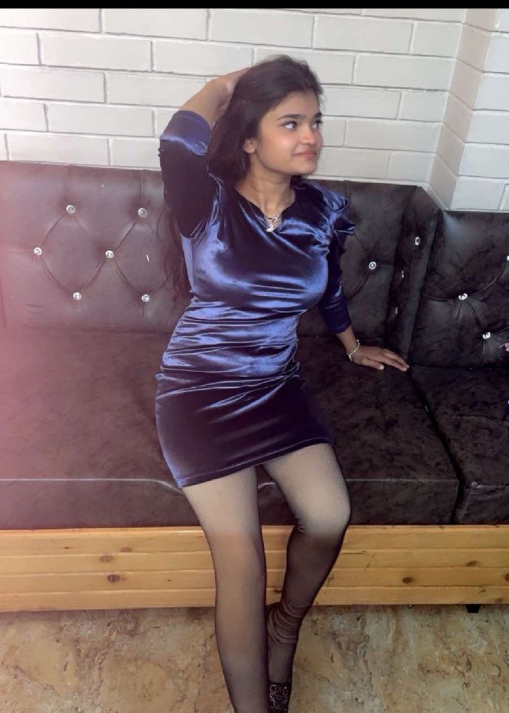 Sleek Blue Velvet Bodycon Dress