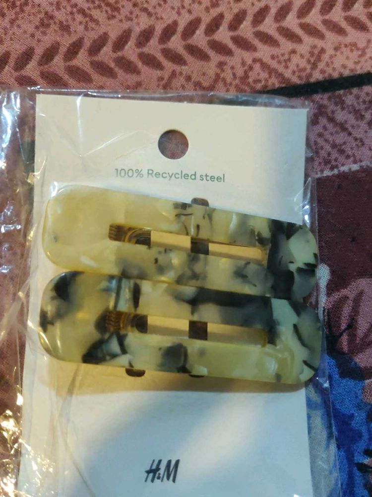 H&amp;M hair pins