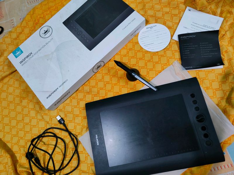 Huion H610proV2 Only 1 yr old pen tablet for comp