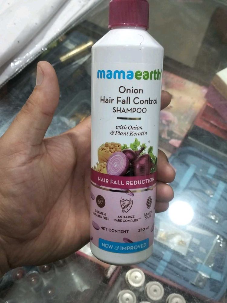 Mamaearth Onion Shampoo - Hair Fall Control