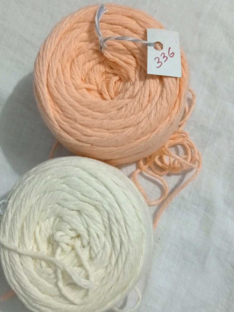 Peach &amp; Cream Yarn Skeins