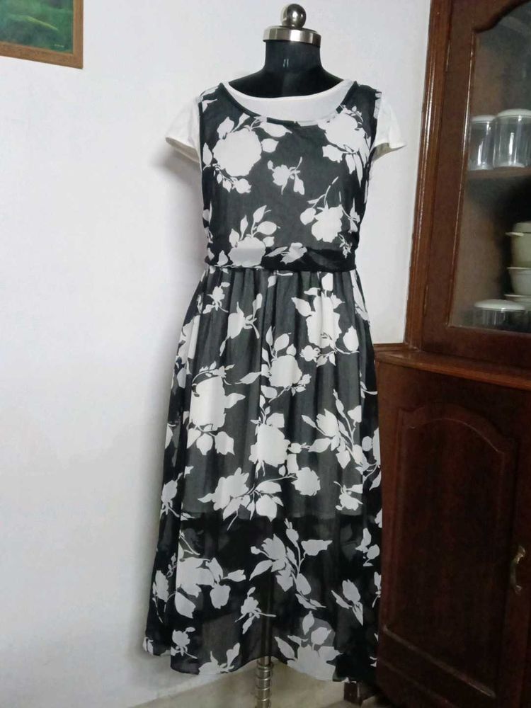 Floral Black &amp; White Dress