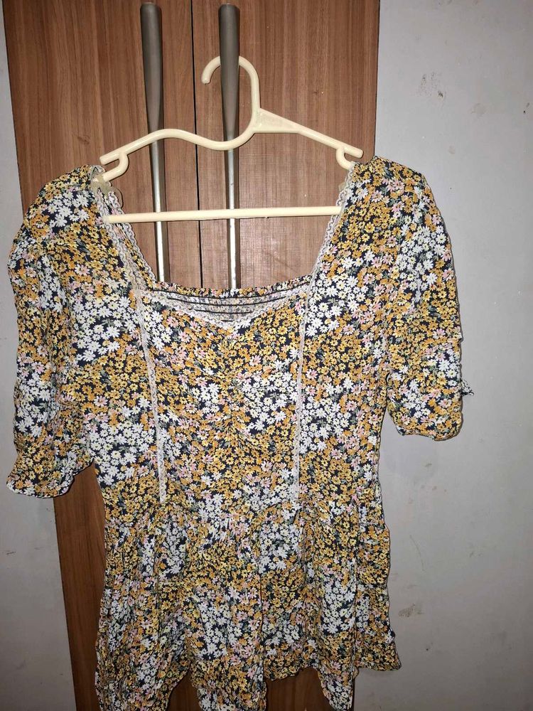 Floral Print Puff Sleeve Top