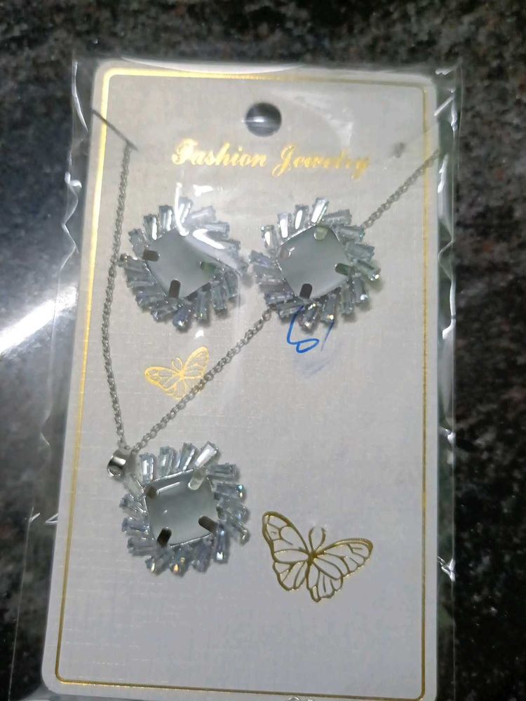 Sparkling Square Jewelry Set