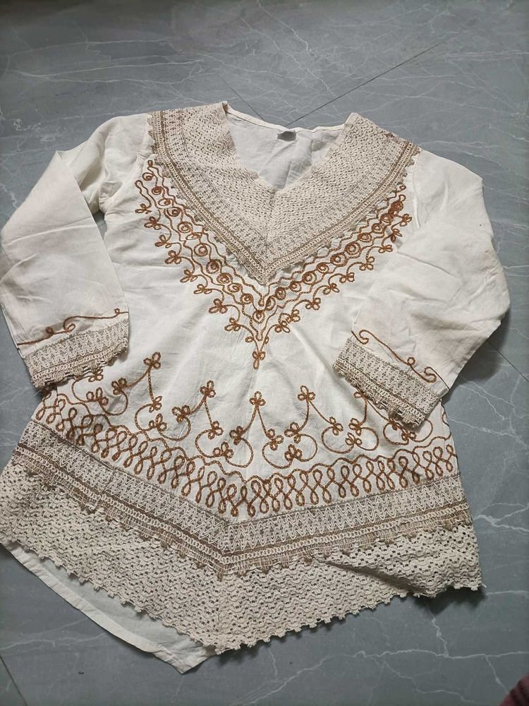 Embroidered Kurta with Lace Trim
