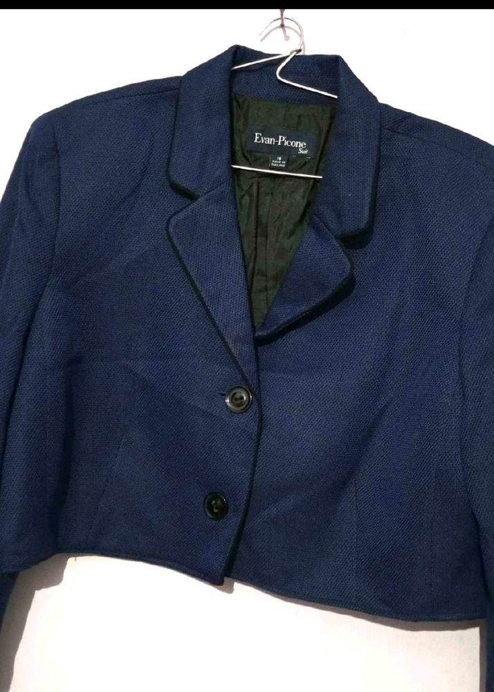 Chic Cropped Navy Blazer