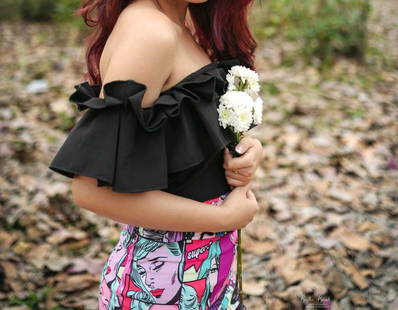 Chic Black Off-Shoulder zipper Top