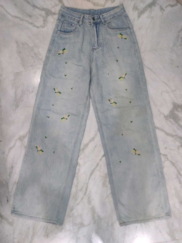 Light Wash Embroidered Wide-Leg Jeans