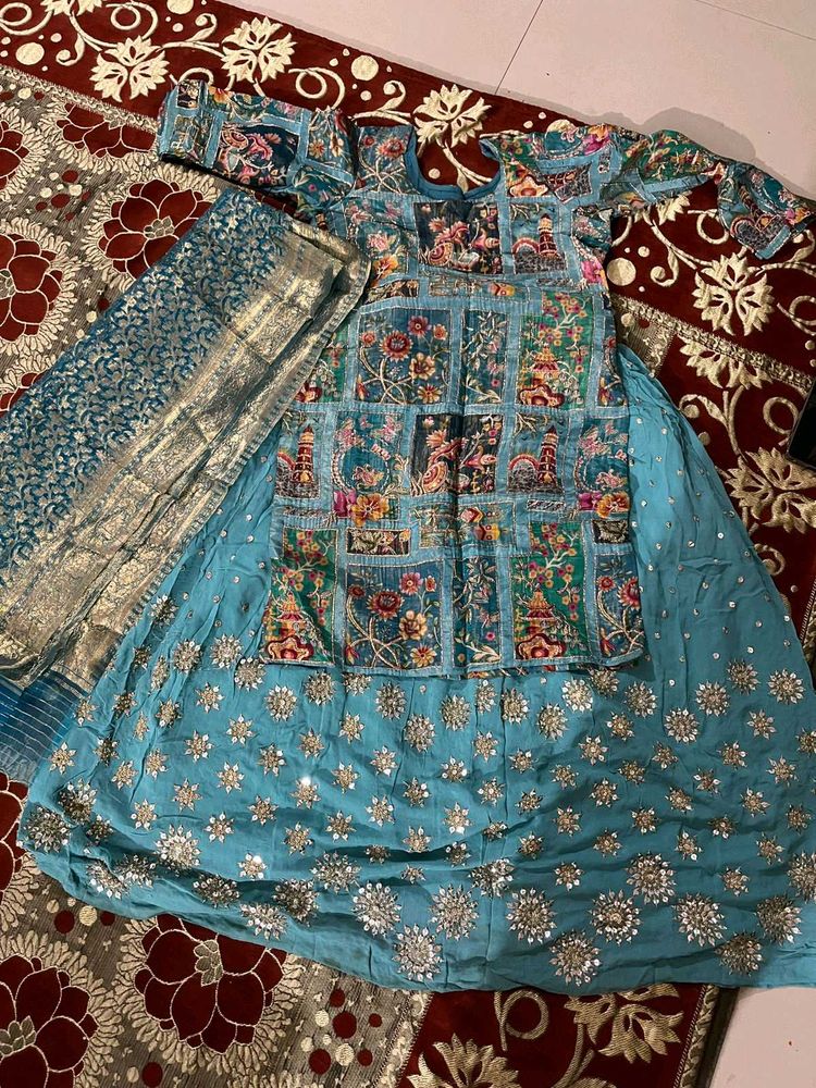 Beautiful Teal Kurta Set with Intricate Design