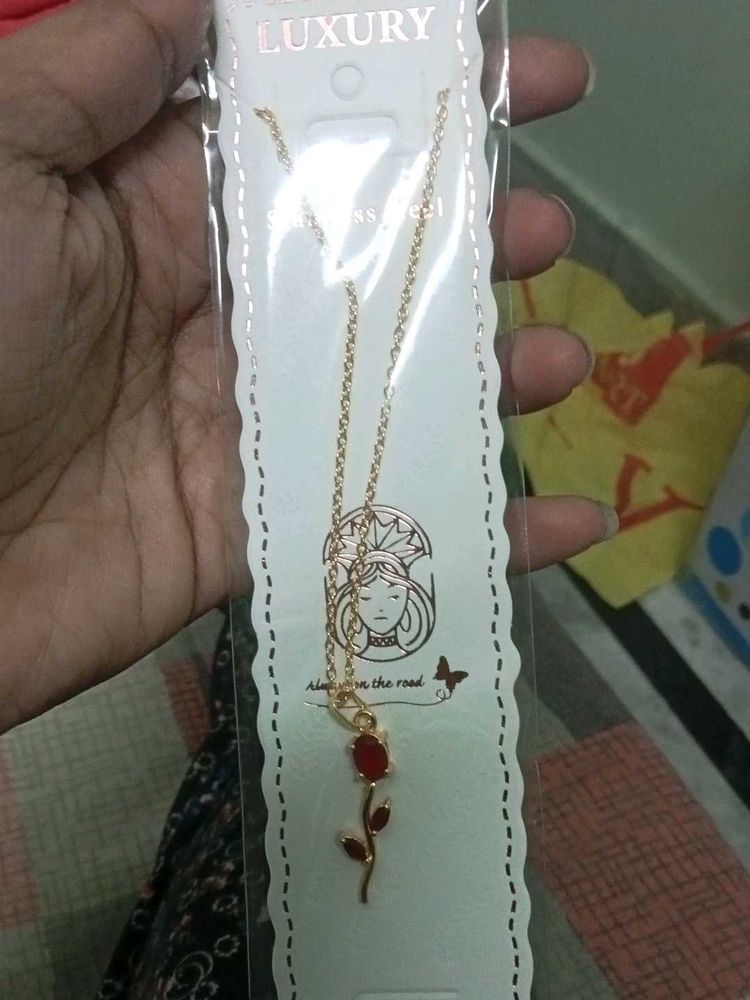 Gold Rose Pendant Necklace