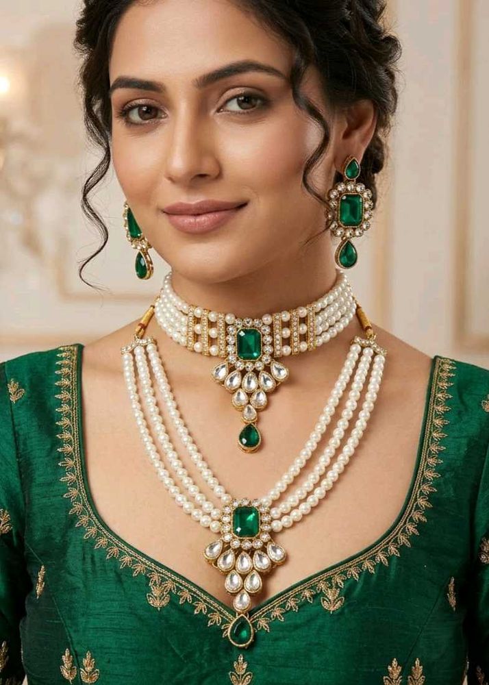 Elegant Pearl &amp; Emerald Necklace Set