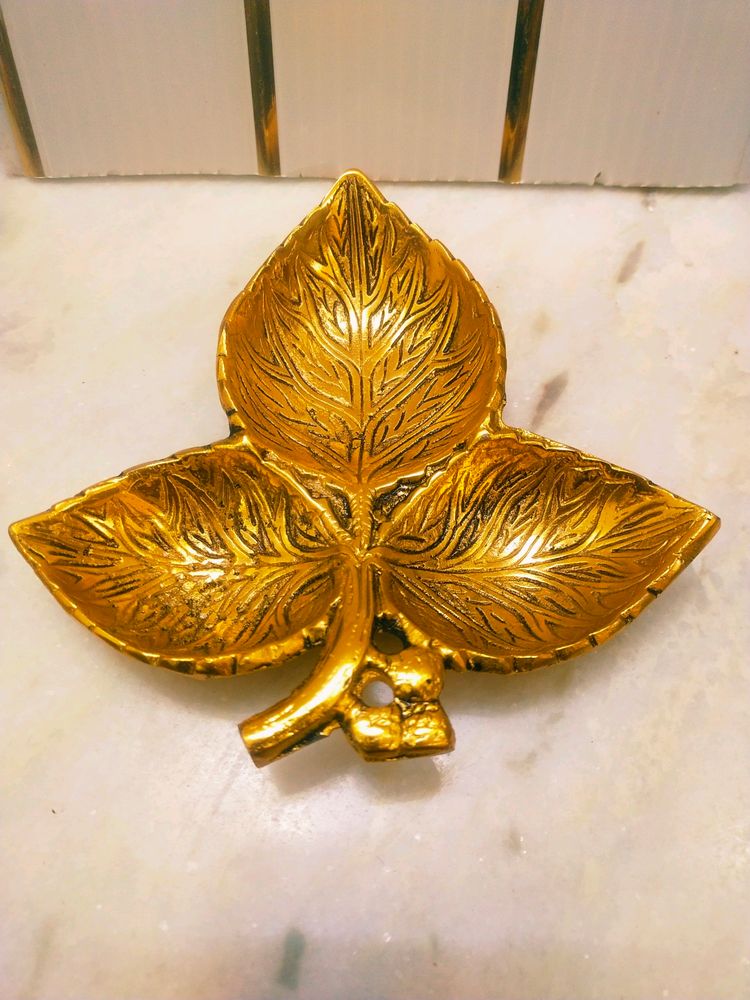Dining table decoration plate