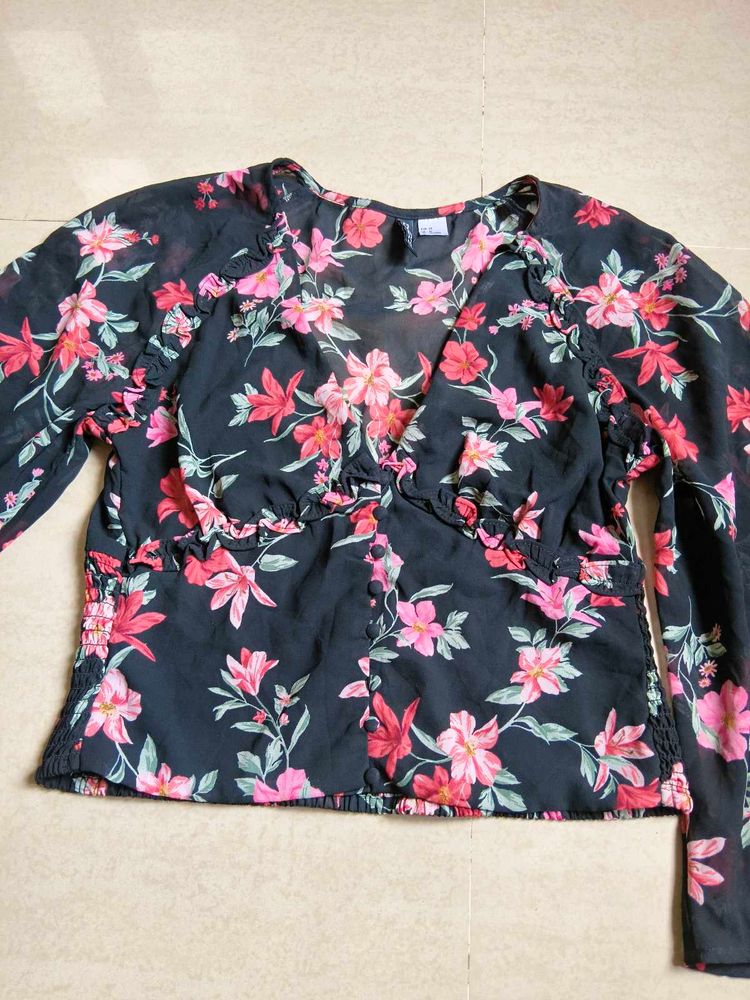 H&amp;M Print Bell Sleeve Top
