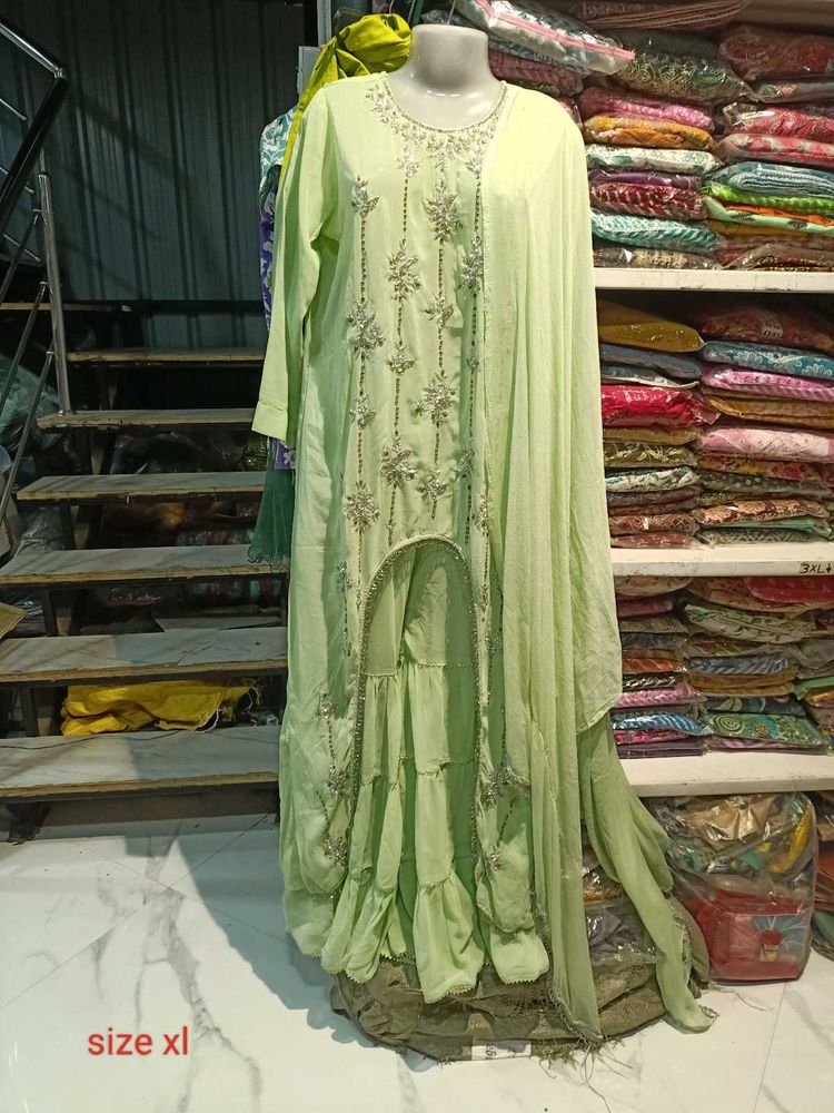 Elegant Lime Green Embroidered Kurta Set XL