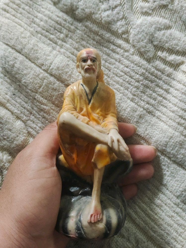 Sai Baba Statue