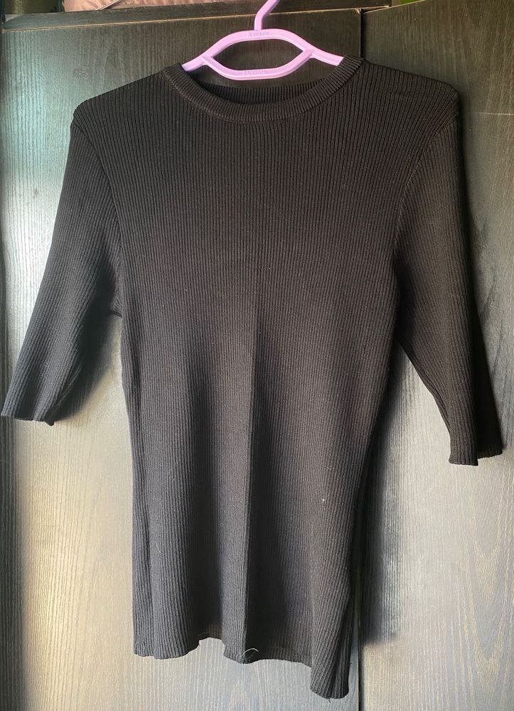 Black Ribbed 3/4 Sleeve Top