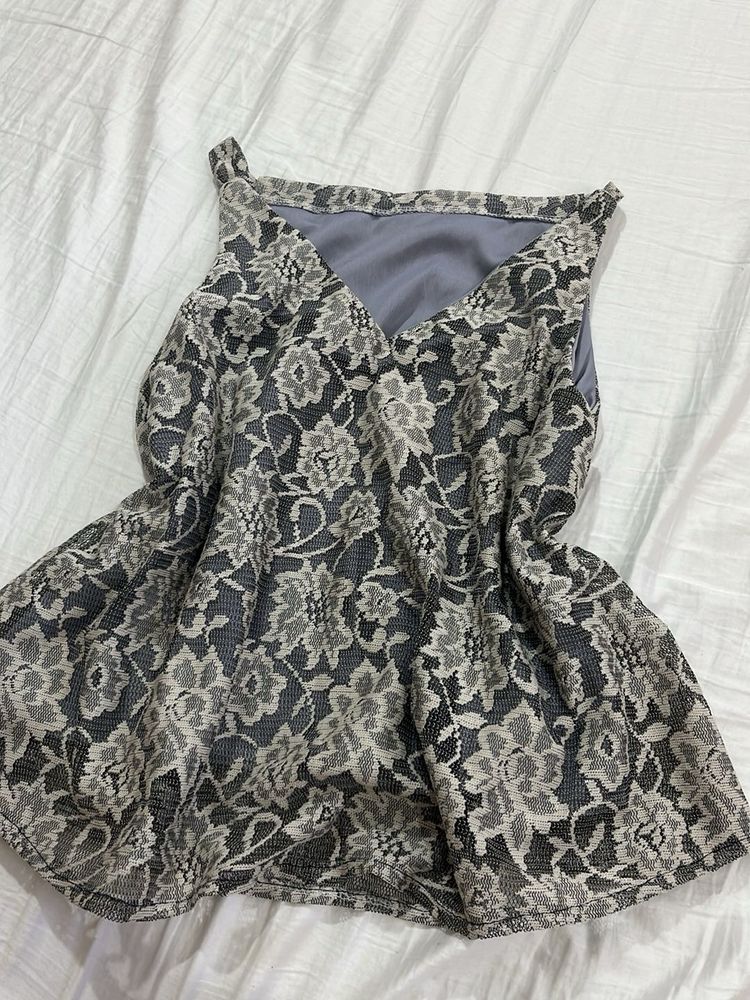 Lace Floral V-Neck Tank Top