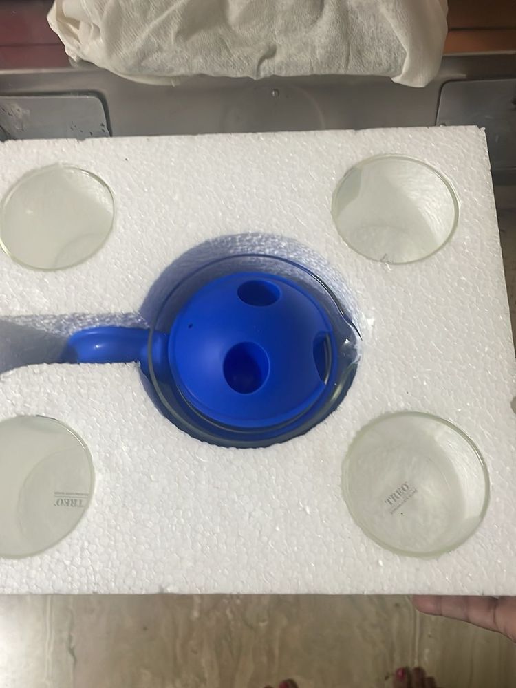 Glasses &amp; Pitcher Set
