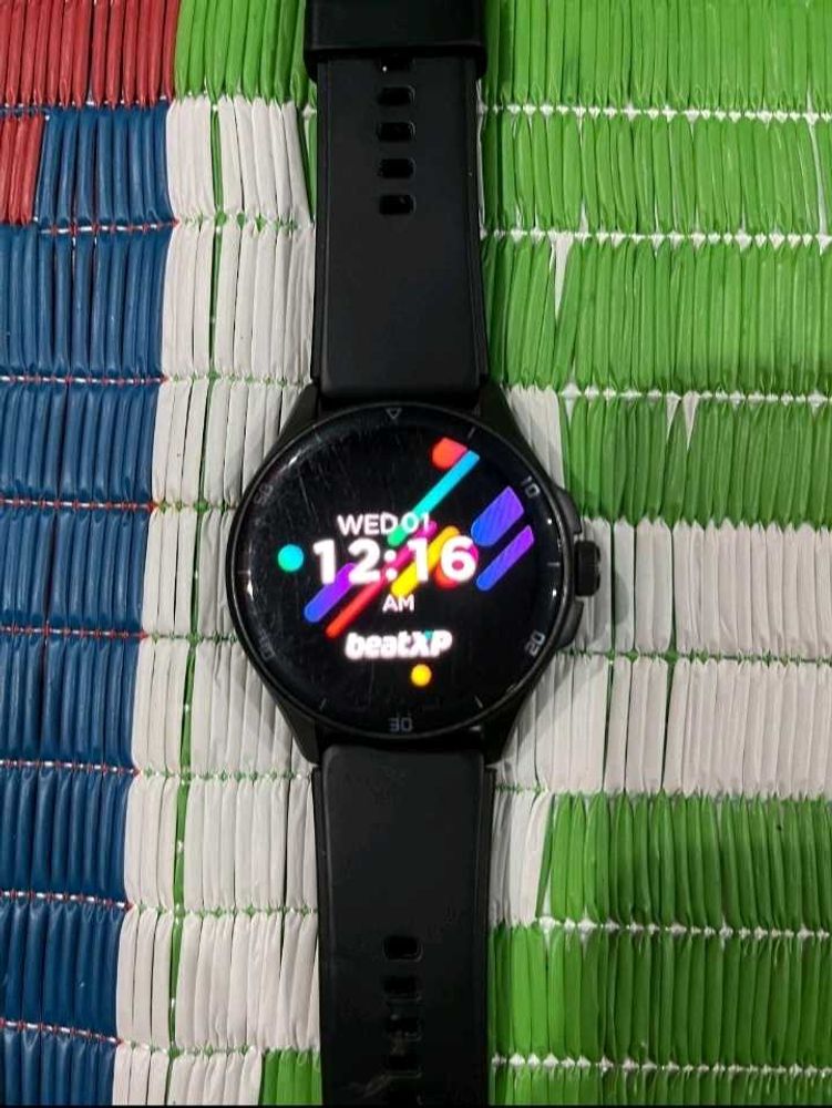 Beatxp smartwatch with cabel