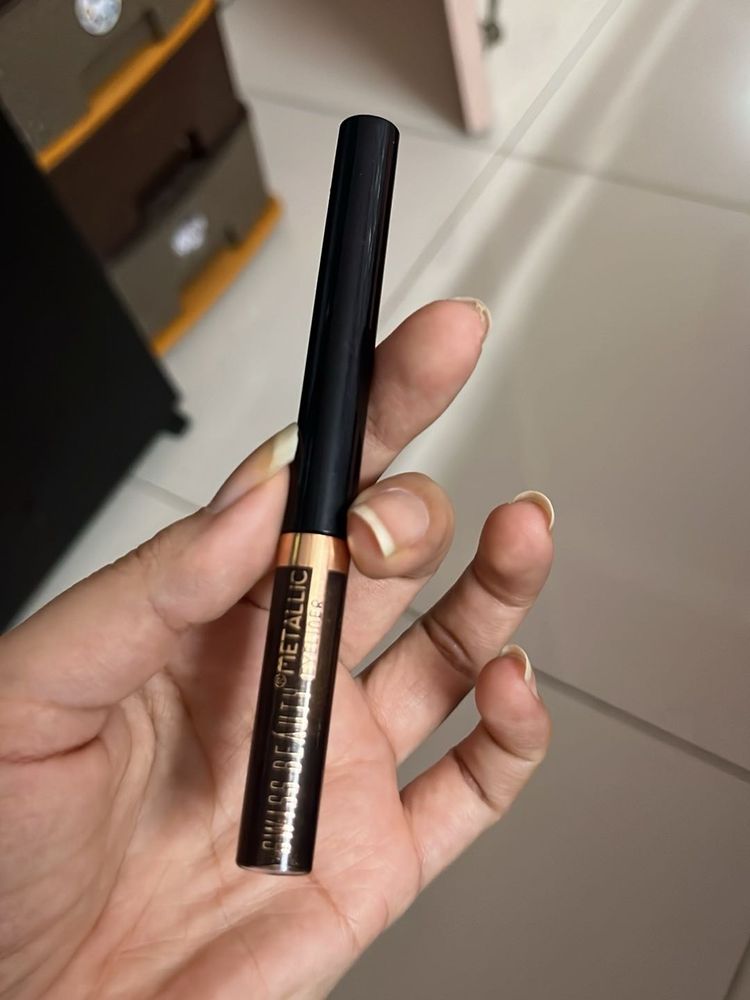 Swiss Beauty Metallic Eyeliner