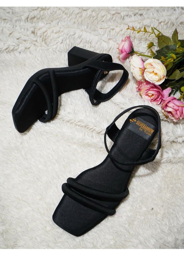 Chic Black Block Heel Sandals