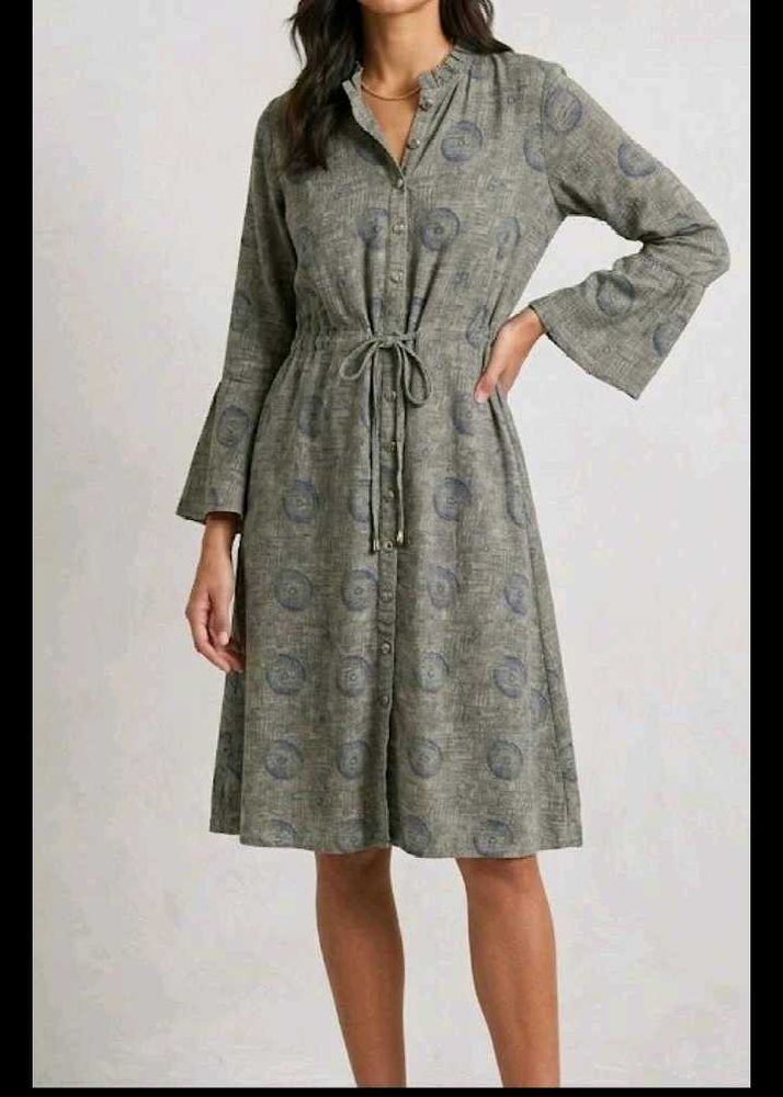 Chic Button-Down Midi Dress
