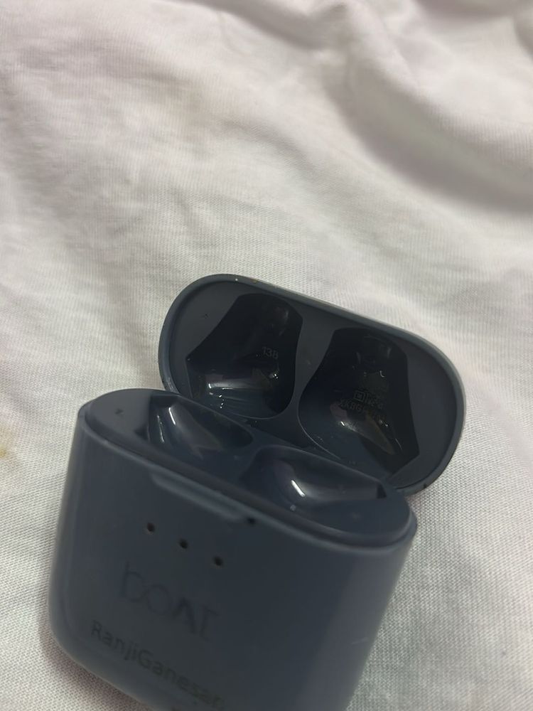 Boat Wireless Earbuds with Charging Case