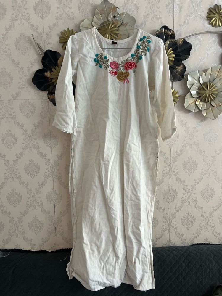 White Embroidered Kurta