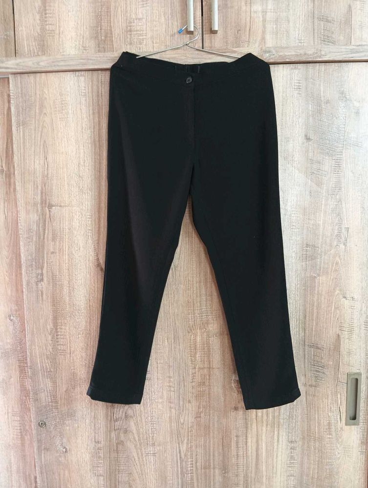 WOMEN'S BLACK PANTS