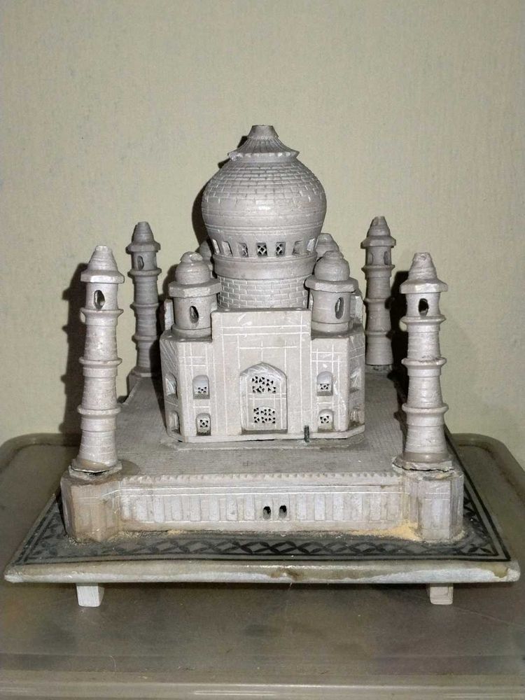 Taj Mahal Miniature Replica