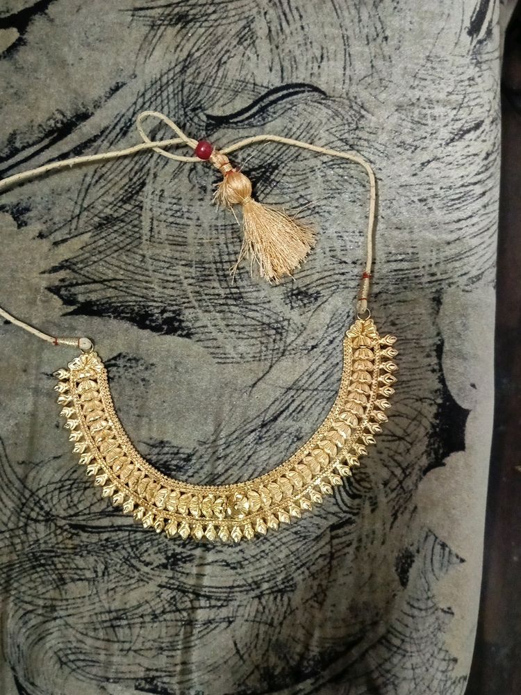 Necklace Imitation