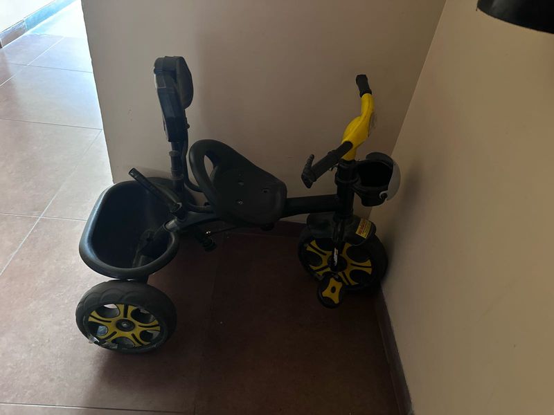 Kids Tricycle with Storage Basket