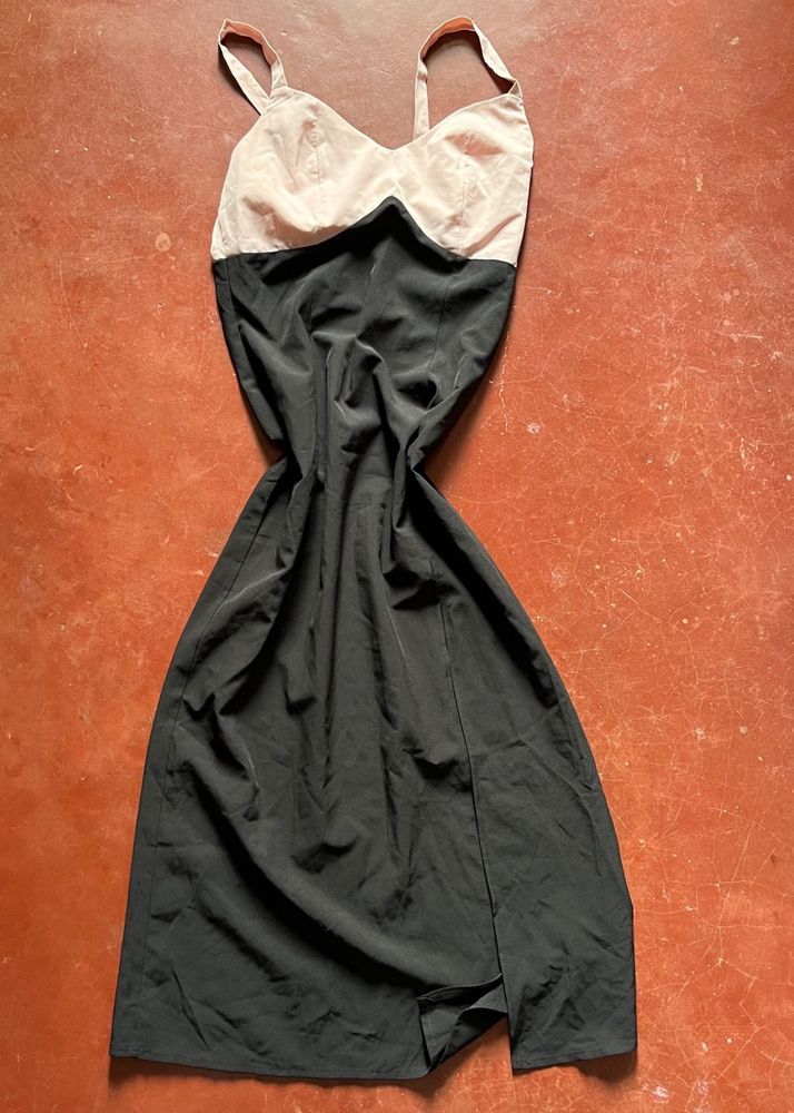 Stylish Two-Tone Midi Dress