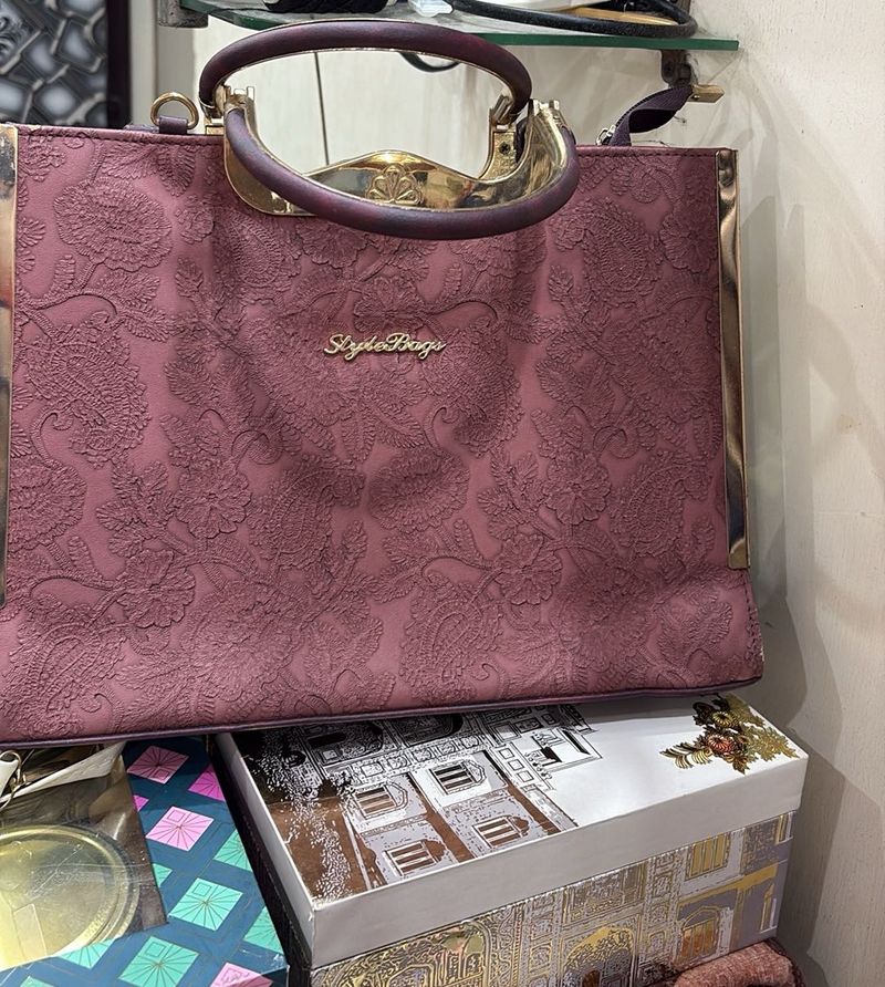 Stylish Mauve Handbag