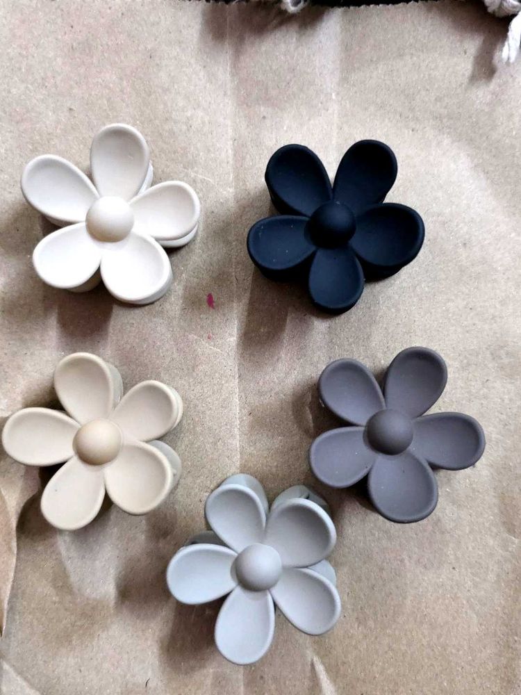 Cute Flower Hair Clips (Set of 5) Single colour